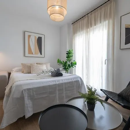 Xpce Victoria 3 Center Apartment